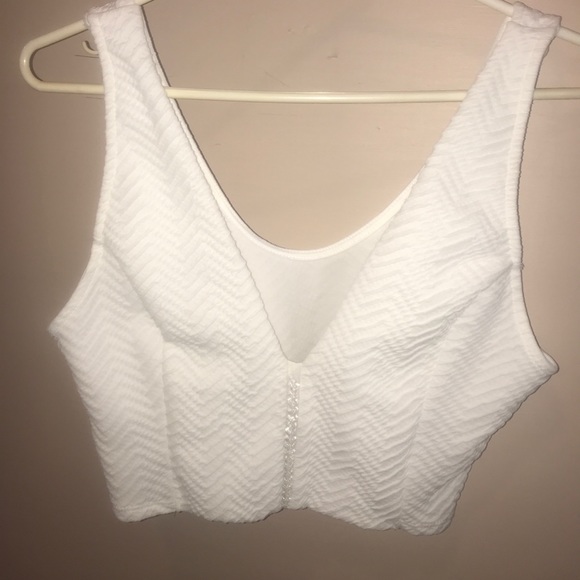 Charlotte Russe Tops - Charlotte Russe Size L white crop top/tank